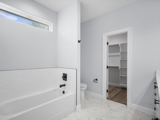 1006 Windy Ridge, Longview, TX 75604