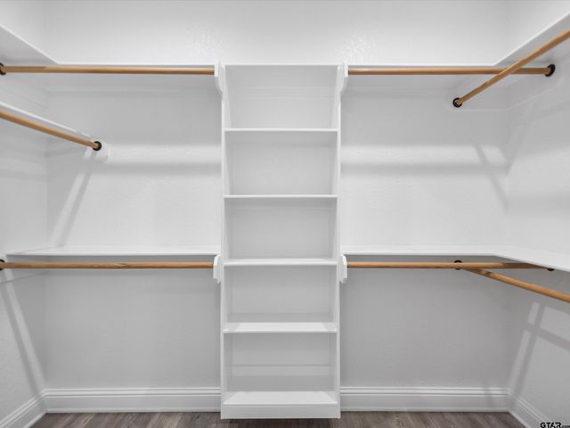 1006 Windy Ridge, Longview, TX 75604