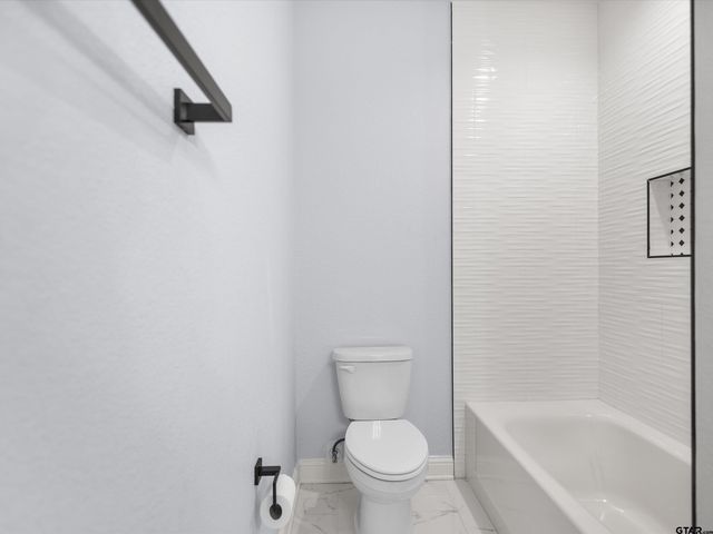 1006 Windy Ridge, Longview, TX 75604