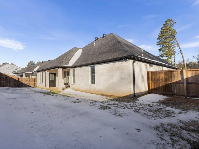 1006 Windy Ridge, Longview, TX 75604