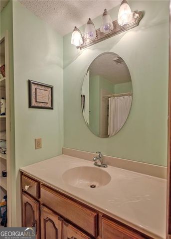 7 Old Oak Trail, Hartwell, GA 30643