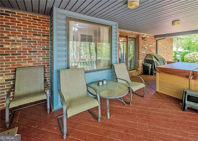 7 Old Oak Trail, Hartwell, GA 30643