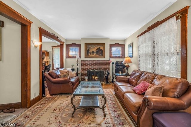 1281 Longfellow Ave, Teaneck Twp., NJ 07666