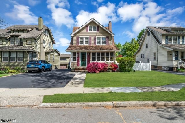 1281 Longfellow Ave, Teaneck Twp., NJ 07666