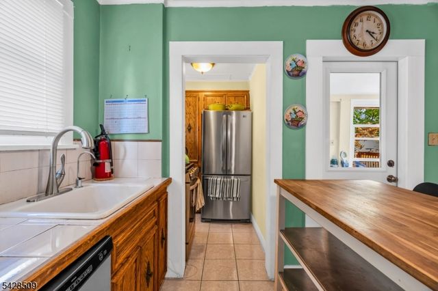 1281 Longfellow Ave, Teaneck Twp., NJ 07666