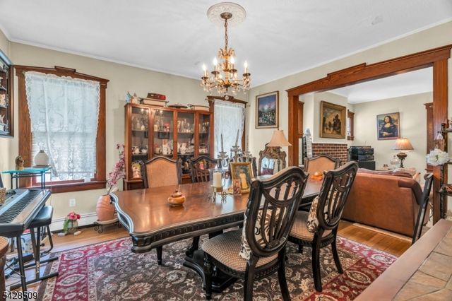1281 Longfellow Ave, Teaneck Twp., NJ 07666