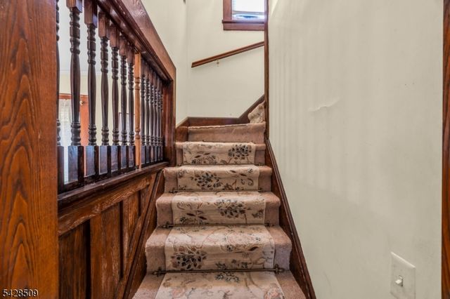 1281 Longfellow Ave, Teaneck Twp., NJ 07666
