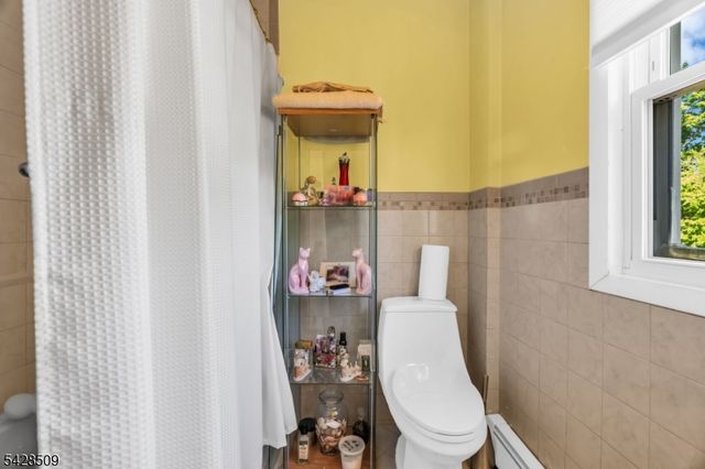 1281 Longfellow Ave, Teaneck Twp., NJ 07666