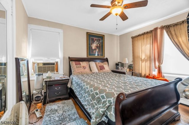 1281 Longfellow Ave, Teaneck Twp., NJ 07666