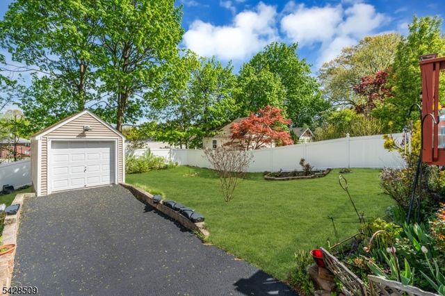 1281 Longfellow Ave, Teaneck Twp., NJ 07666
