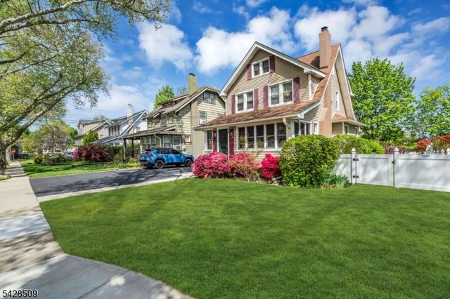 1281 Longfellow Ave, Teaneck Twp., NJ 07666