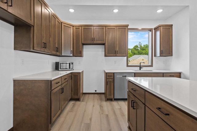 3365 SHAWANO AVENUE, Green Bay, WI 54313