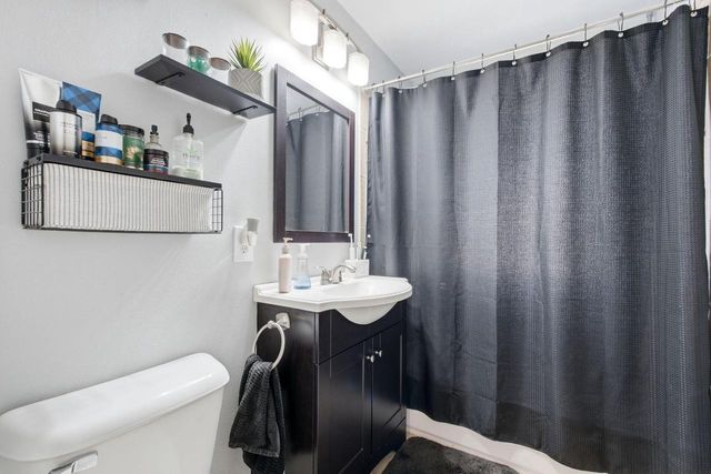 3379 S Burrell STREET, Milwaukee, WI 53207
