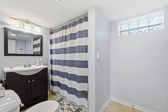 3379 S Burrell STREET, Milwaukee, WI 53207