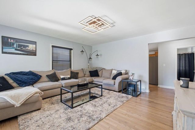 3379 S Burrell STREET, Milwaukee, WI 53207