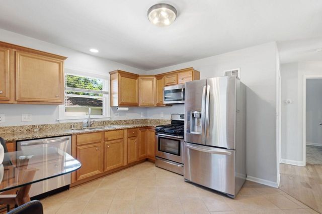 3379 S Burrell STREET, Milwaukee, WI 53207