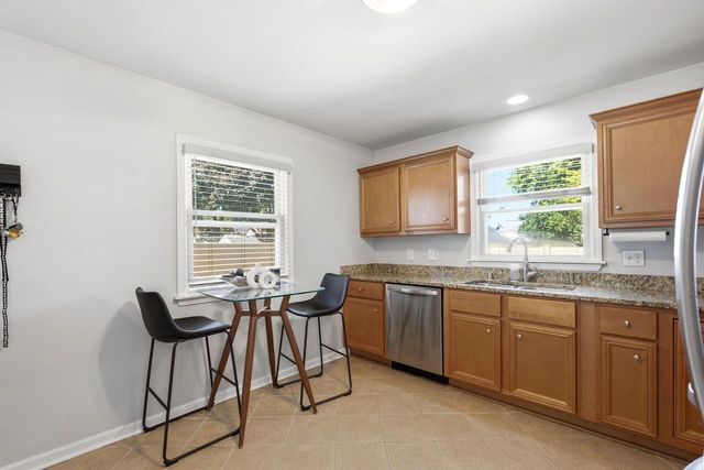 3379 S Burrell STREET, Milwaukee, WI 53207