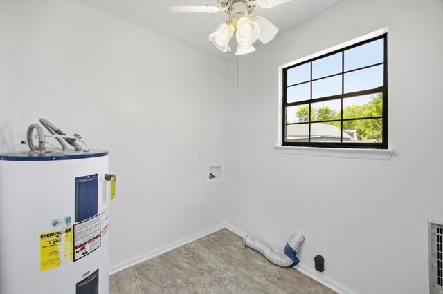302 E Gordon Avenue, Rossville, GA 30741