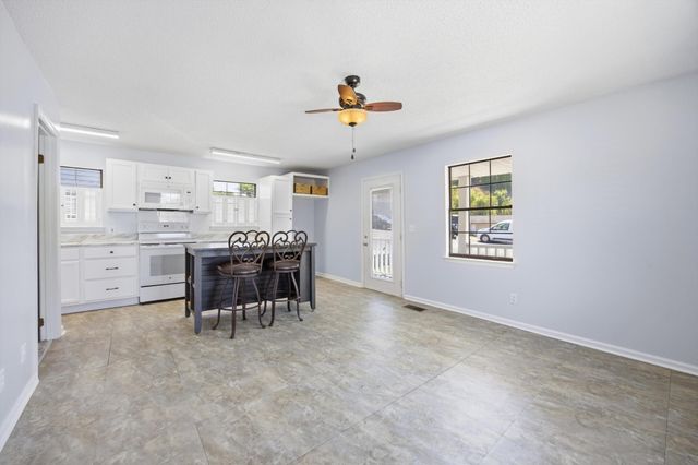 302 E Gordon Avenue, Rossville, GA 30741