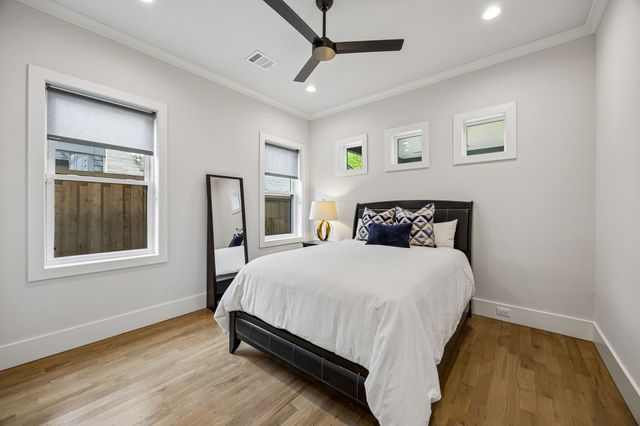 4418 Santa Barbara Drive, Dallas, TX 75214