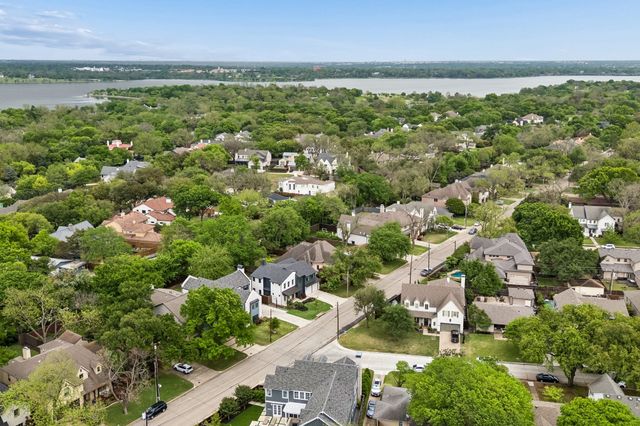 4418 Santa Barbara Drive, Dallas, TX 75214