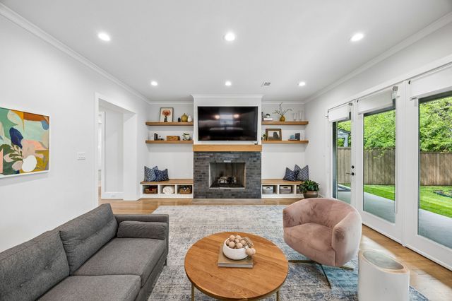 4418 Santa Barbara Drive, Dallas, TX 75214