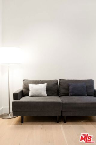 1818 Thayer Avenue 201, Los Angeles, CA 90025