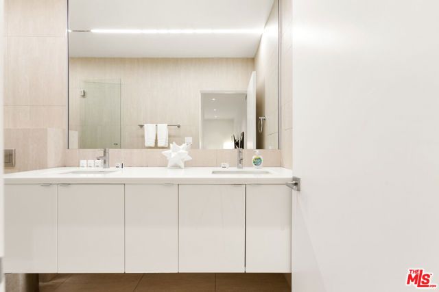 1818 Thayer Avenue 201, Los Angeles, CA 90025