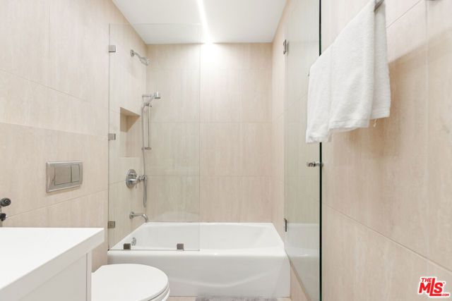 1818 Thayer Avenue 201, Los Angeles, CA 90025