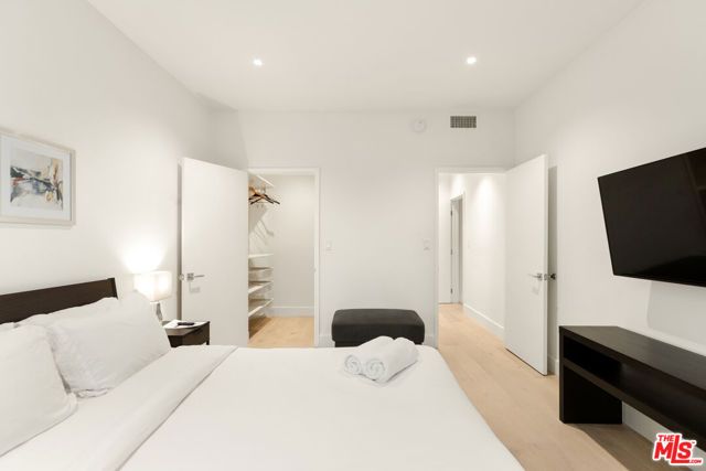 1818 Thayer Avenue 201, Los Angeles, CA 90025