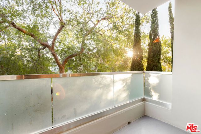 1818 Thayer Avenue 201, Los Angeles, CA 90025