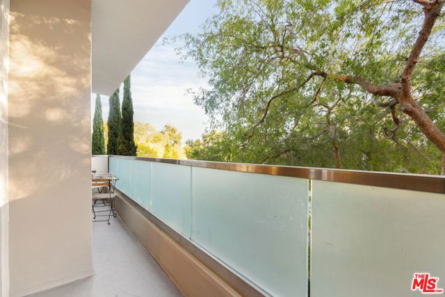 1818 Thayer Avenue 201, Los Angeles, CA 90025