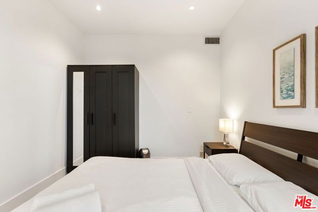 1818 Thayer Avenue 201, Los Angeles, CA 90025