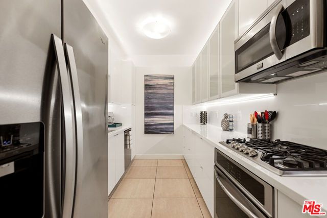 1818 Thayer Avenue 201, Los Angeles, CA 90025