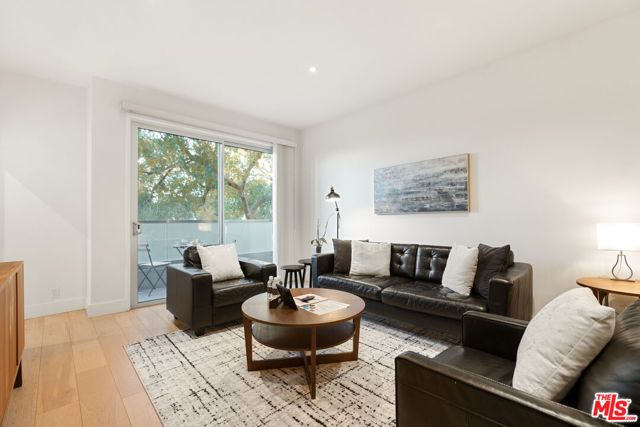 1818 Thayer Avenue 201, Los Angeles, CA 90025