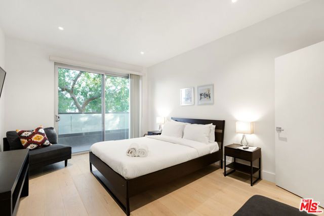 1818 Thayer Avenue 201, Los Angeles, CA 90025
