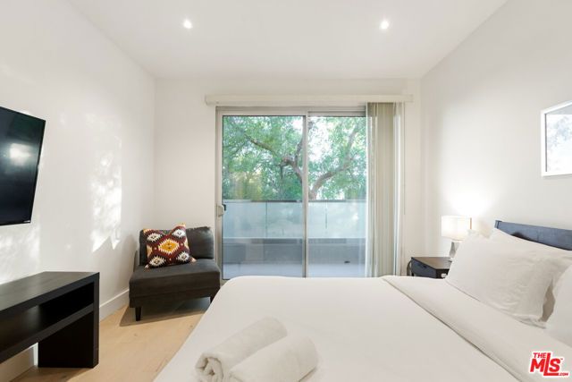 1818 Thayer Avenue 201, Los Angeles, CA 90025