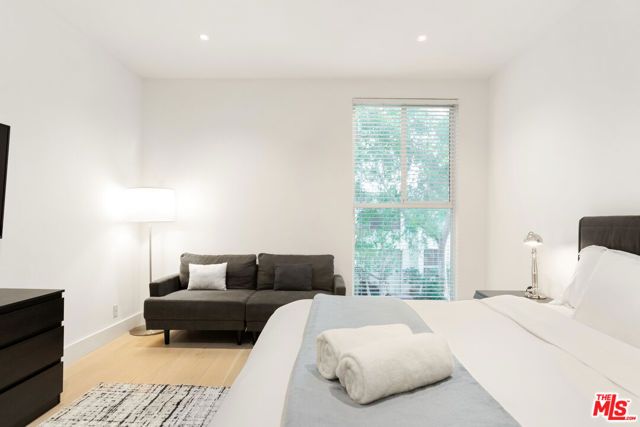 1818 Thayer Avenue 201, Los Angeles, CA 90025
