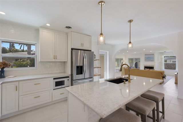 4715 7TH AVENUE W, Bradenton, FL 34209