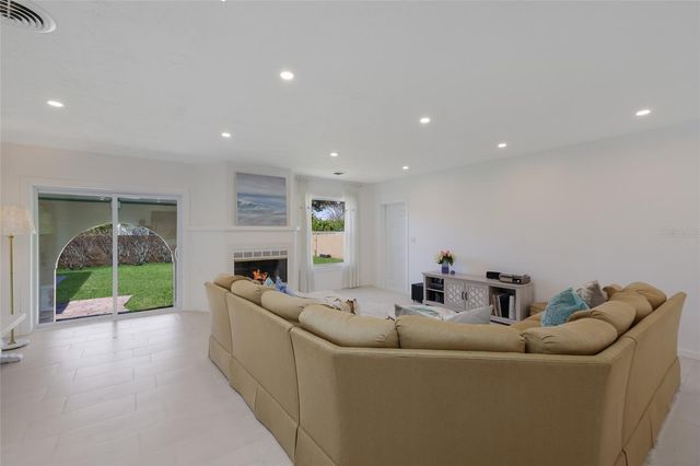 4715 7TH AVENUE W, Bradenton, FL 34209