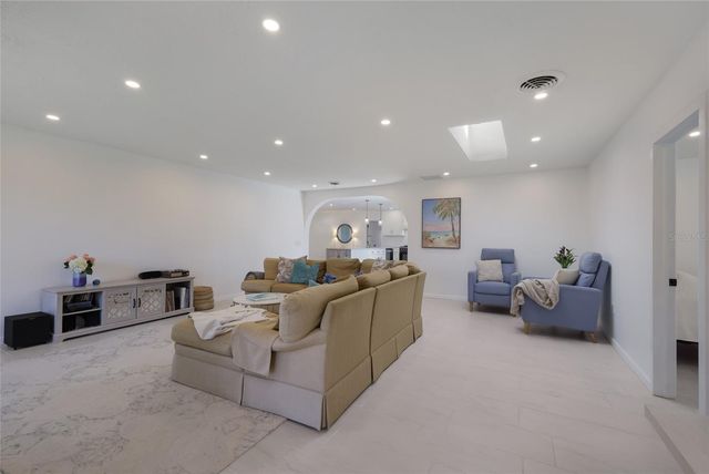 4715 7TH AVENUE W, Bradenton, FL 34209