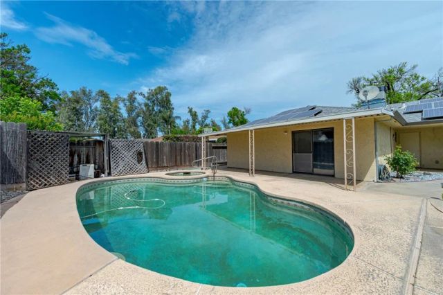 564 Della Court, Merced, CA 95348