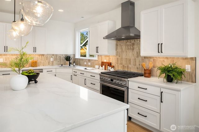 805 Hoquiam Ave NE, Renton, WA 98059