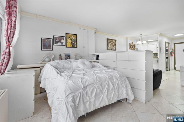 285 Aycrigg Avenue, Passaic, NJ 07055