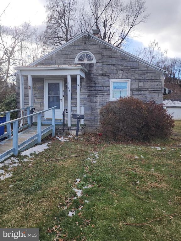 24 WAYNE AVENUE, New Cumberland, PA 17070