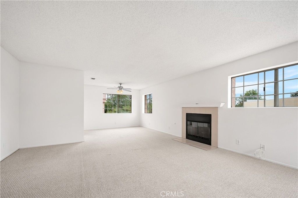 Image 2 of property listing at 3101 Plaza Del Amo 101, Torrance, CA 90503