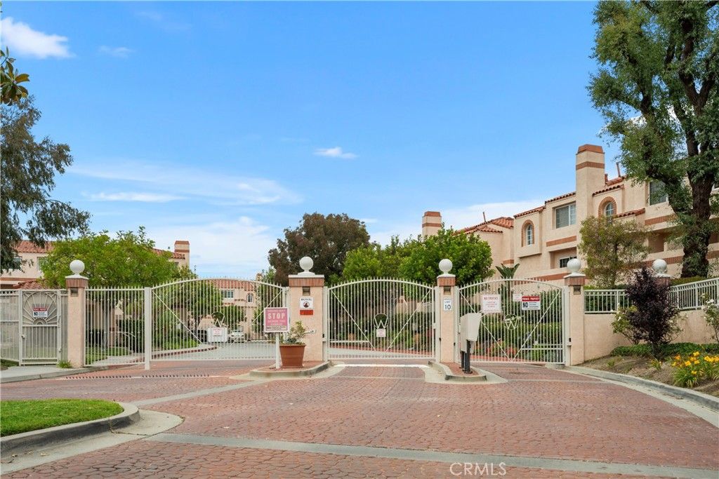 Image 23 of property listing at 3101 Plaza Del Amo 101, Torrance, CA 90503