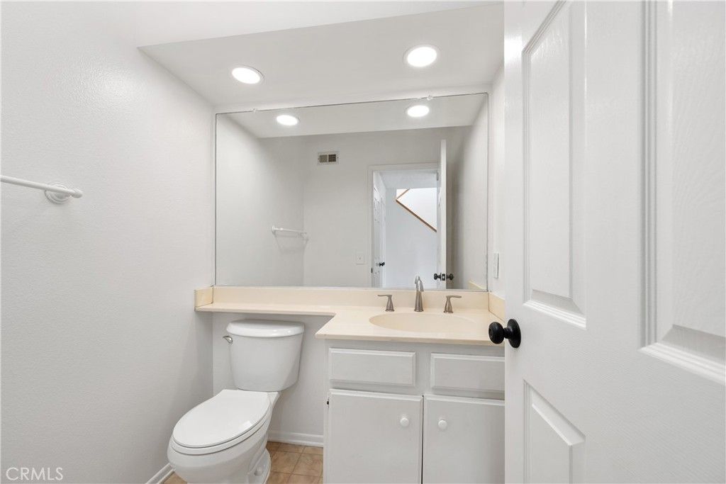 Image 8 of property listing at 3101 Plaza Del Amo 101, Torrance, CA 90503