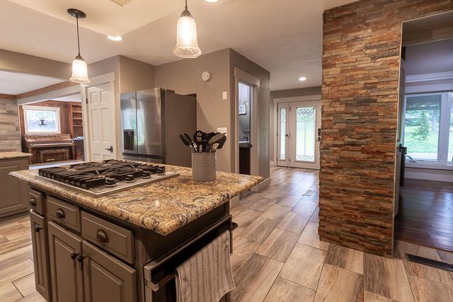 6700 S HILL CREEK RD, Columbia, MO 65203