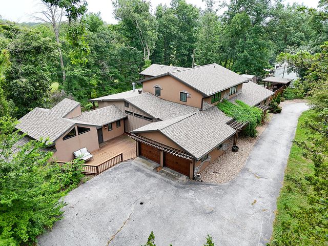 6700 S HILL CREEK RD, Columbia, MO 65203